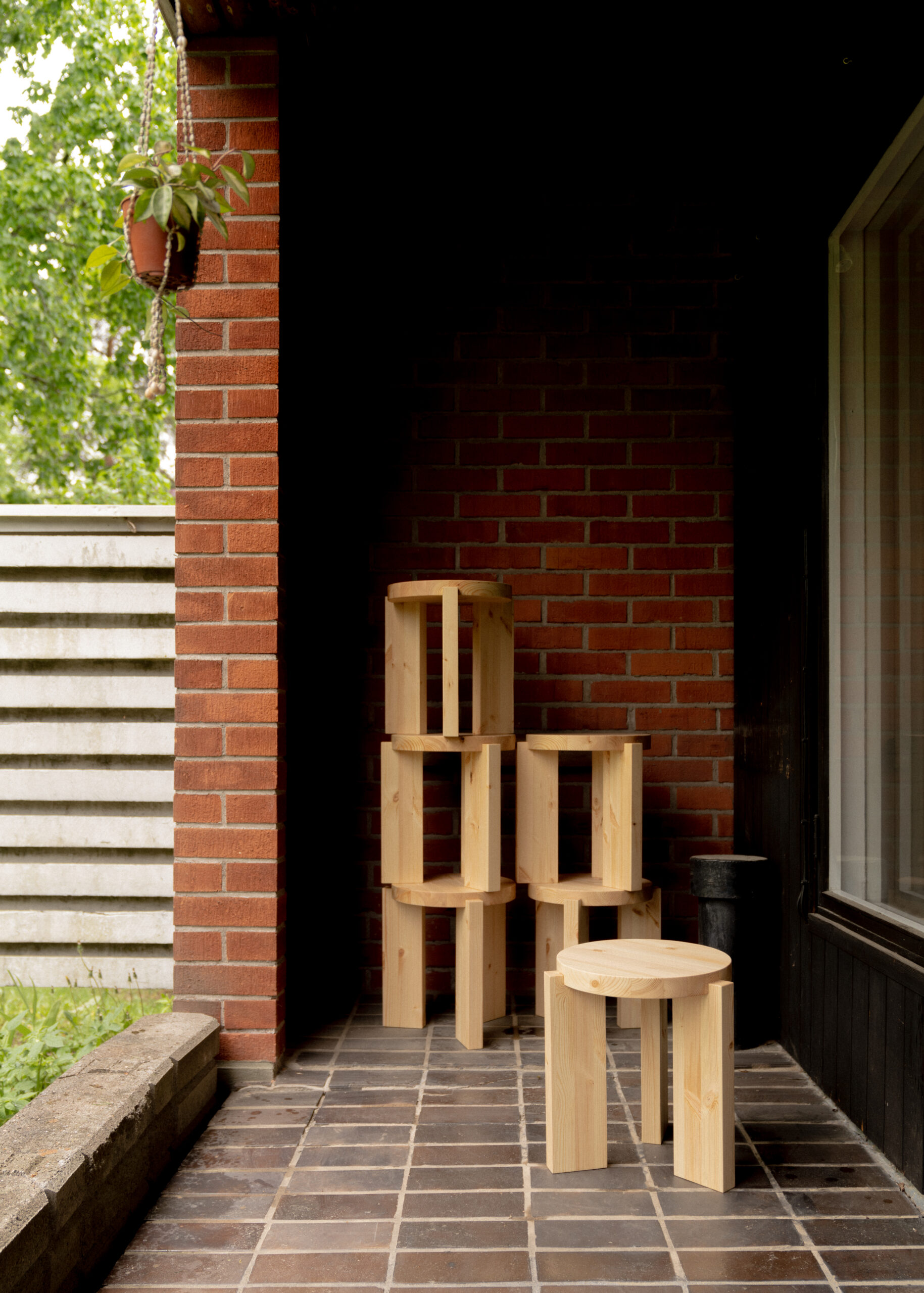 Vaarnii 001 stool - Image 2