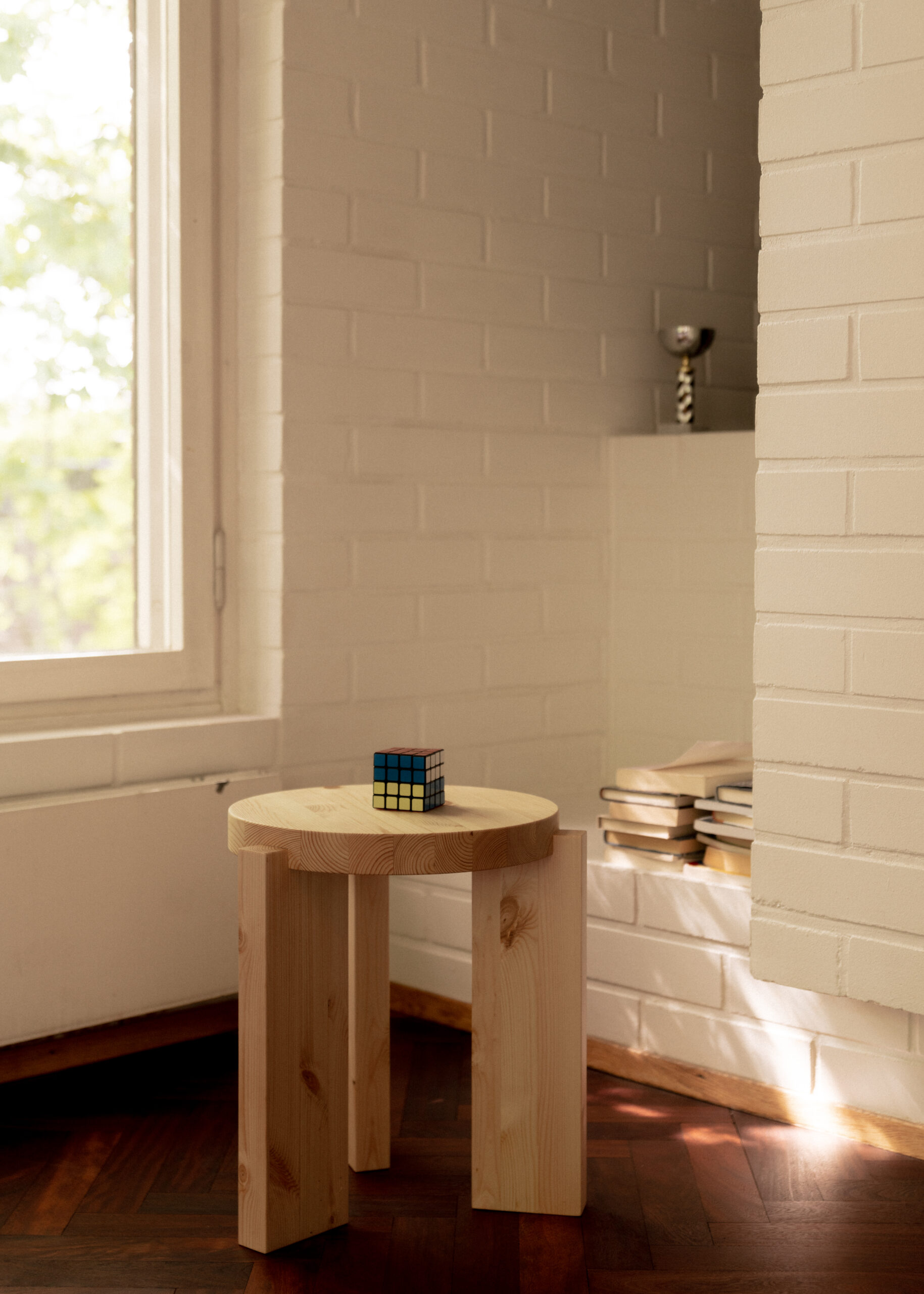 Vaarnii 001 stool - Image 4