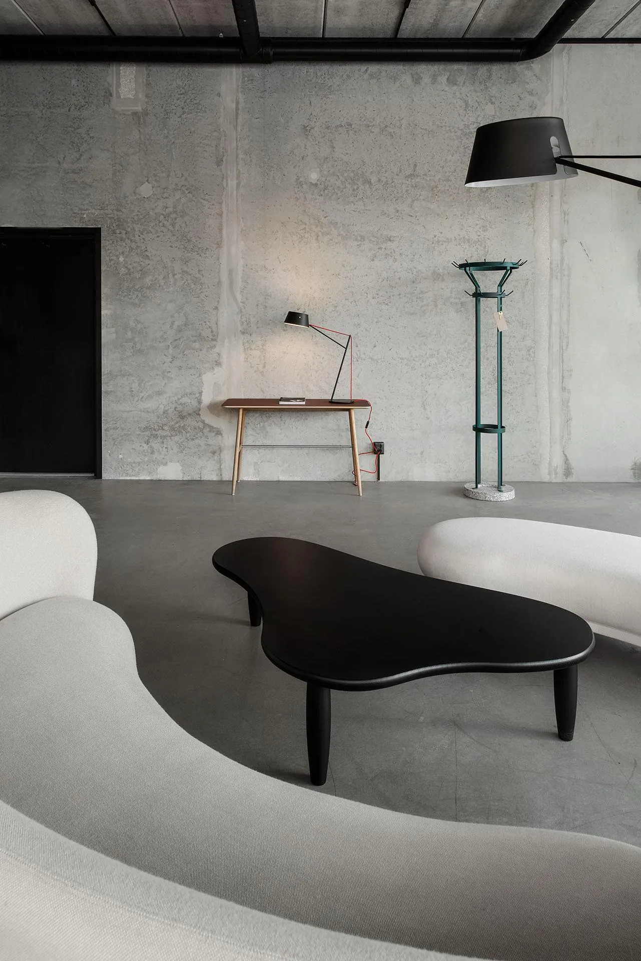 Massproductions PUDDLE coffee table, black ash - Image 5