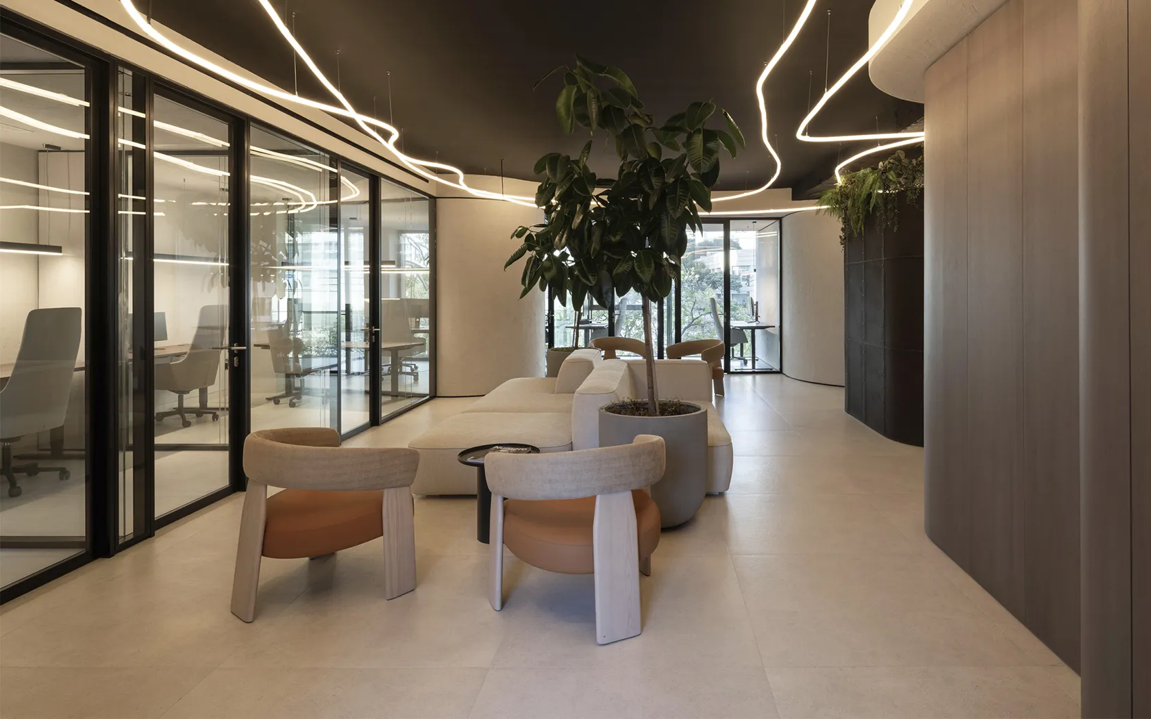 Andreu World ORU lounge chair BU2277 - Image 2