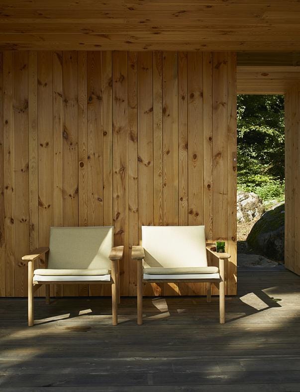 Fritz Hansen PELAGUS -lounge chair with cushion, sand/teak/yellow - Image 3