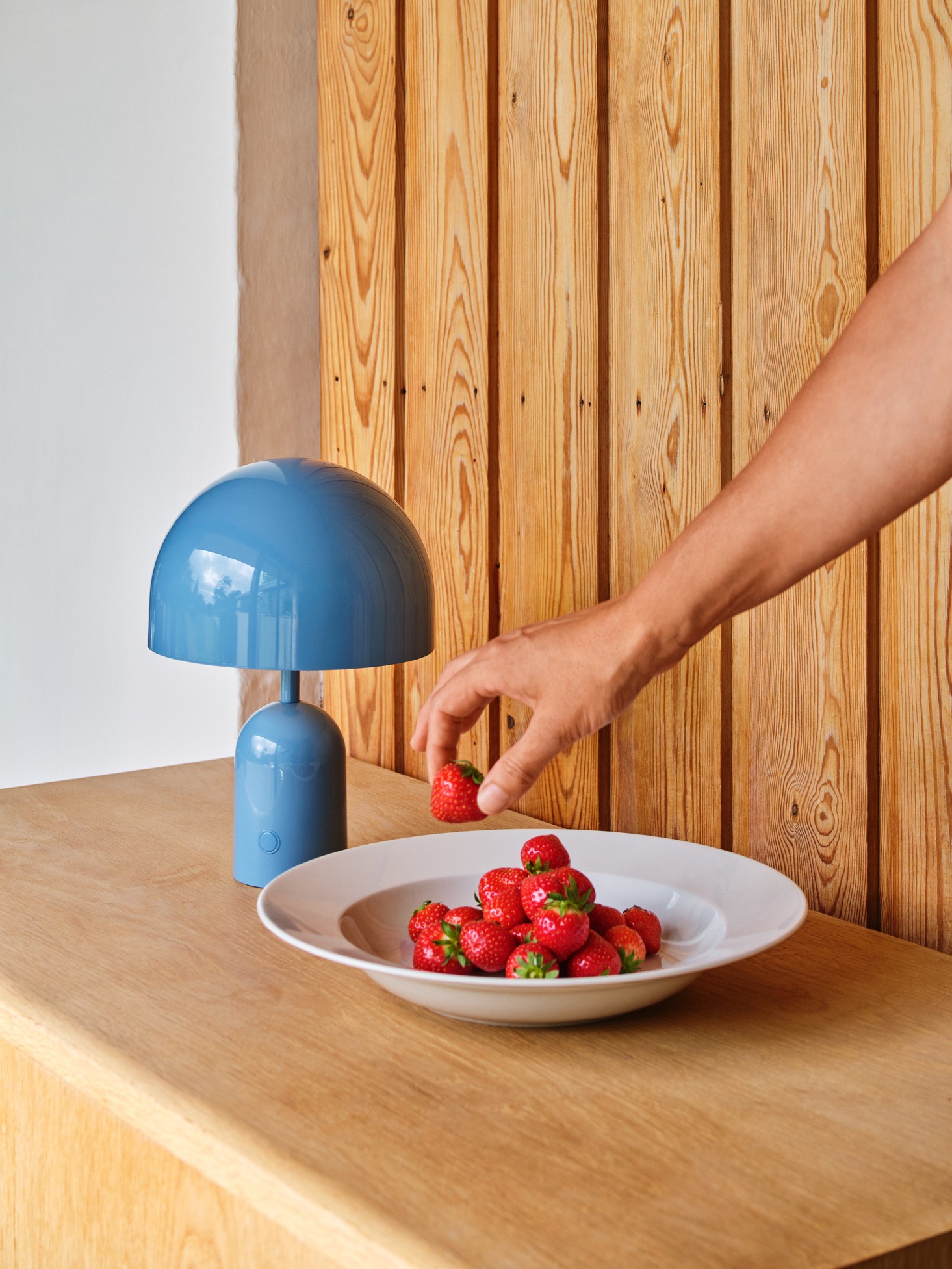 Tom Dixon BELL PORTABLE -pöytävalaisin - Image 15
