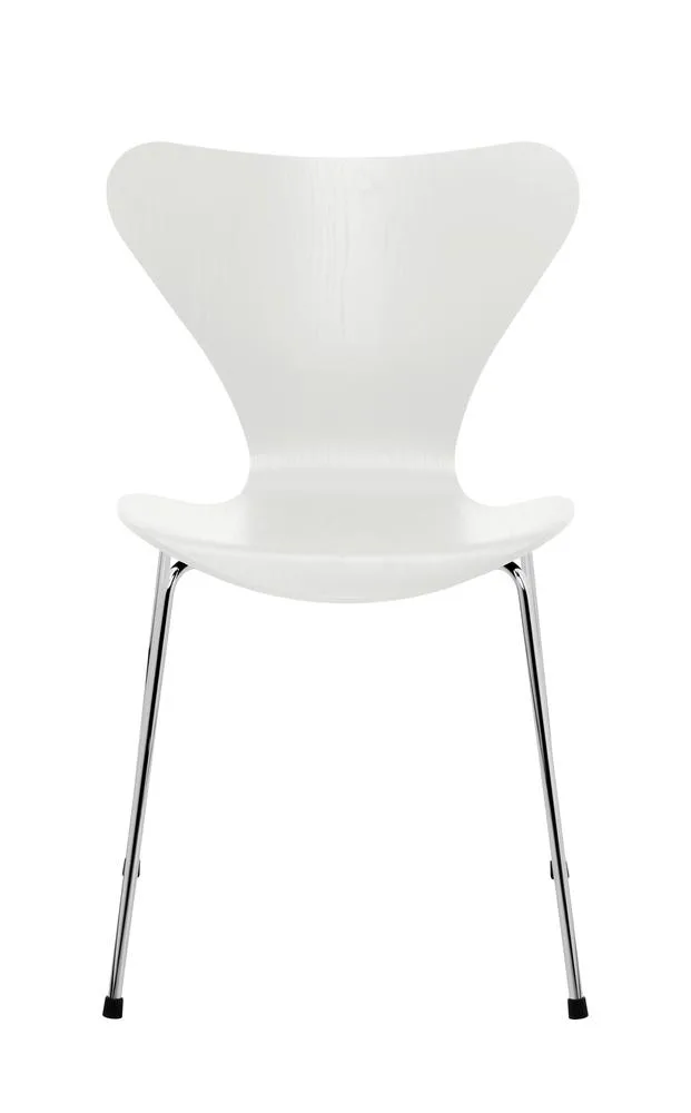 Fritz Hansen SERIES 7 chair