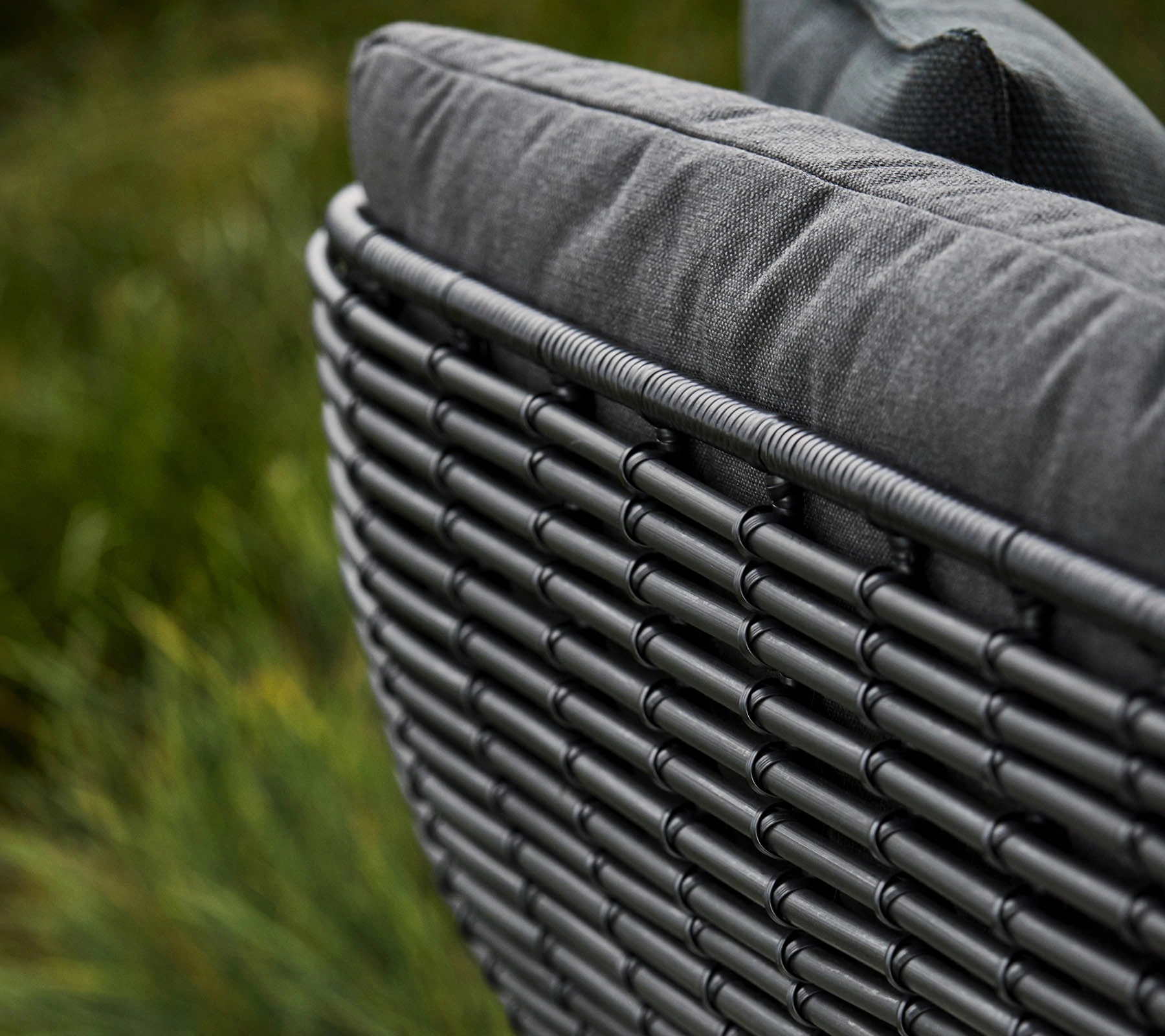 Cane-line BASKET 2-istuttava sohva, harmaa/tummanharmaa - Image 4