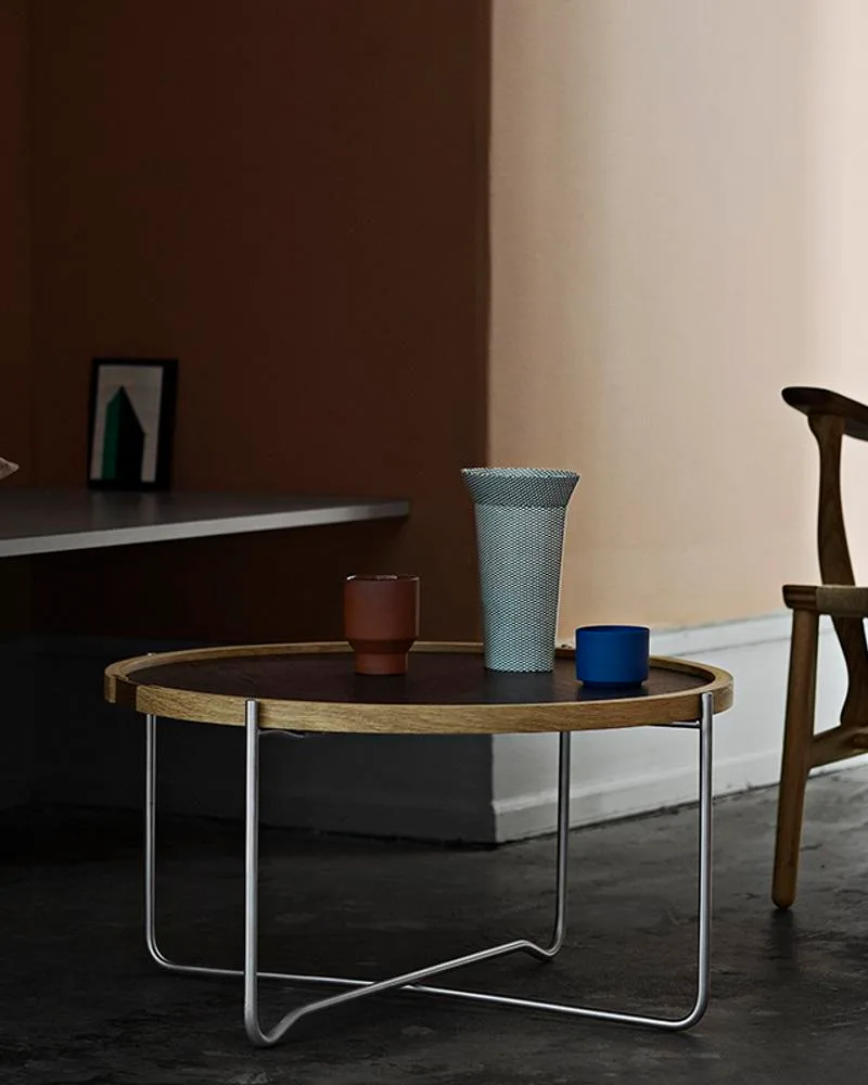 Carl Hansen CH417 -tarjotinpöytä, musta/valkoinen - Image 3