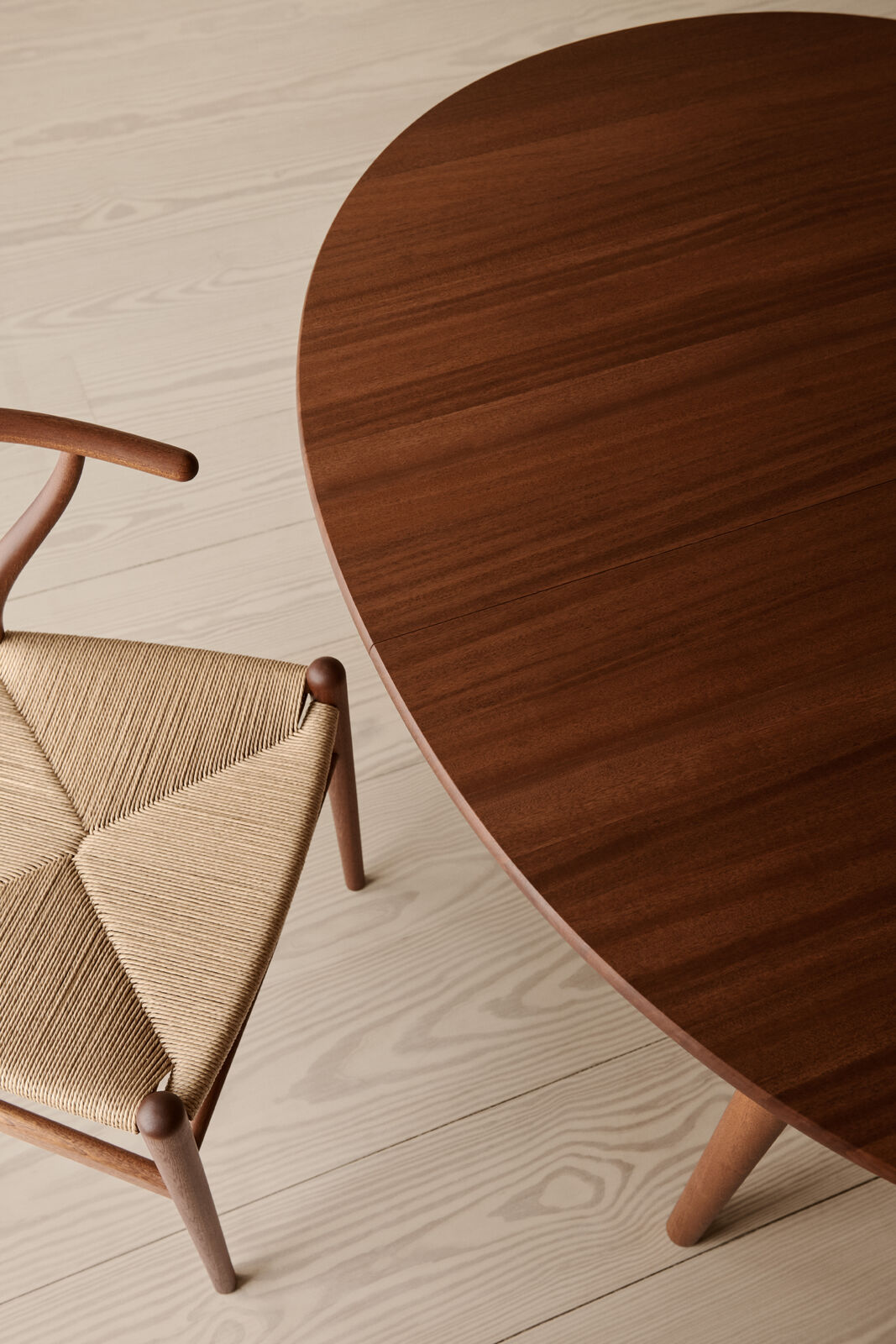 Carl Hansen CH337-ruokapöytä - Image 3