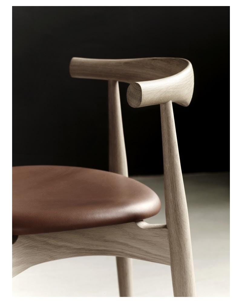 Carl Hansen CH20 -tuoli, valkoöljytty tammi/tummanruskea nahka - Image 2