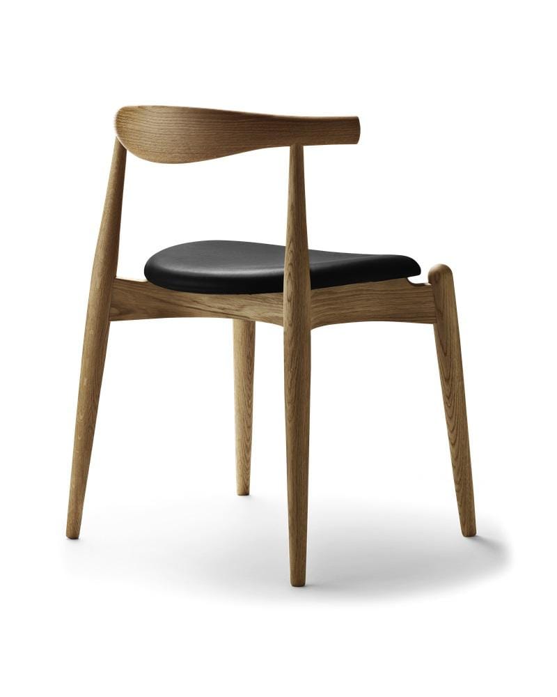 Carl Hansen CH20 -tuoli, öljytty tammi/musta nahka