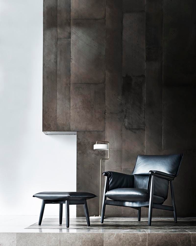 Carl Hansen E015 EMBRACE lounge chair, black painted oak / leather - Image 3