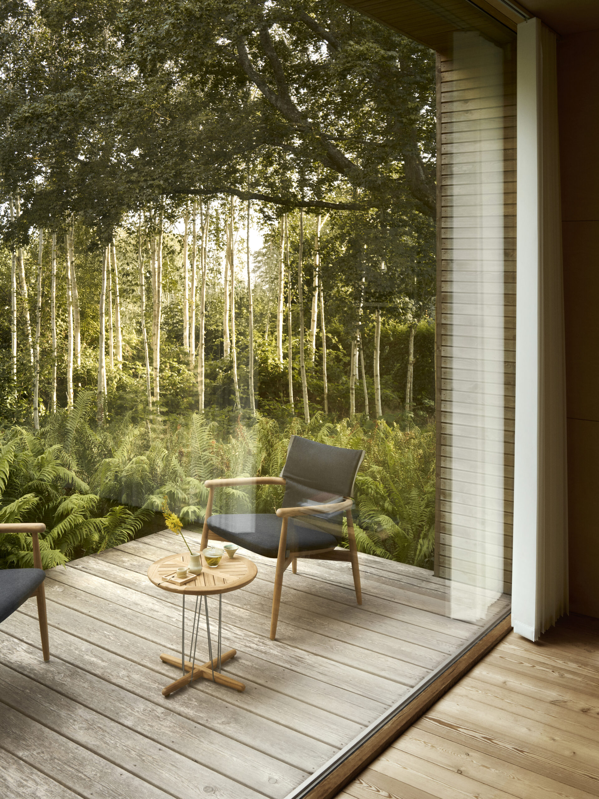 Carl Hansen E023 EMBRACE -sivupöytä - Image 5