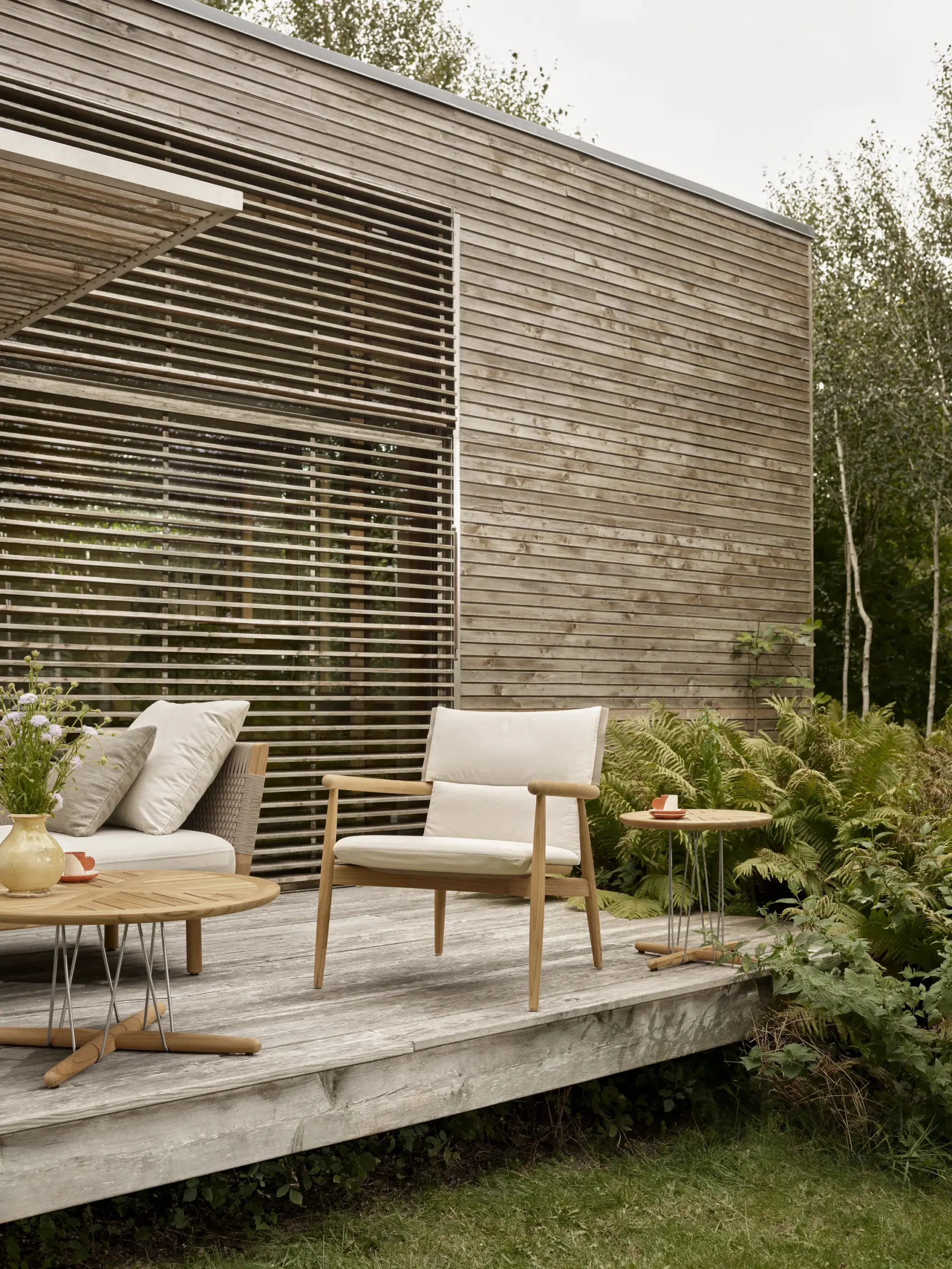 Carl Hansen E023 EMBRACE -sivupöytä - Image 2