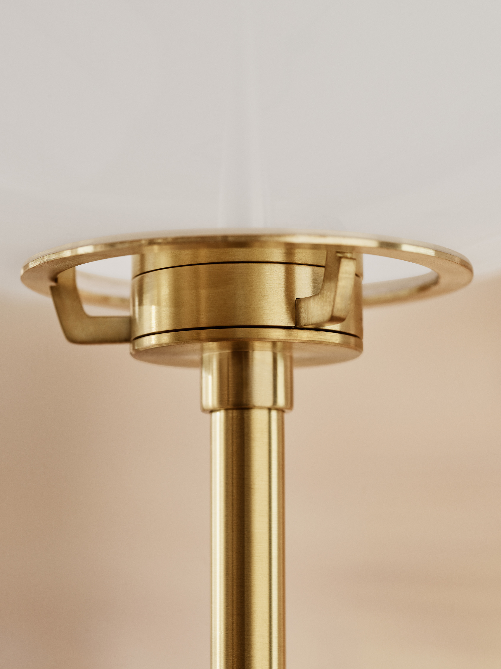Fritz Hansen CLAM floor lamp - Image 8