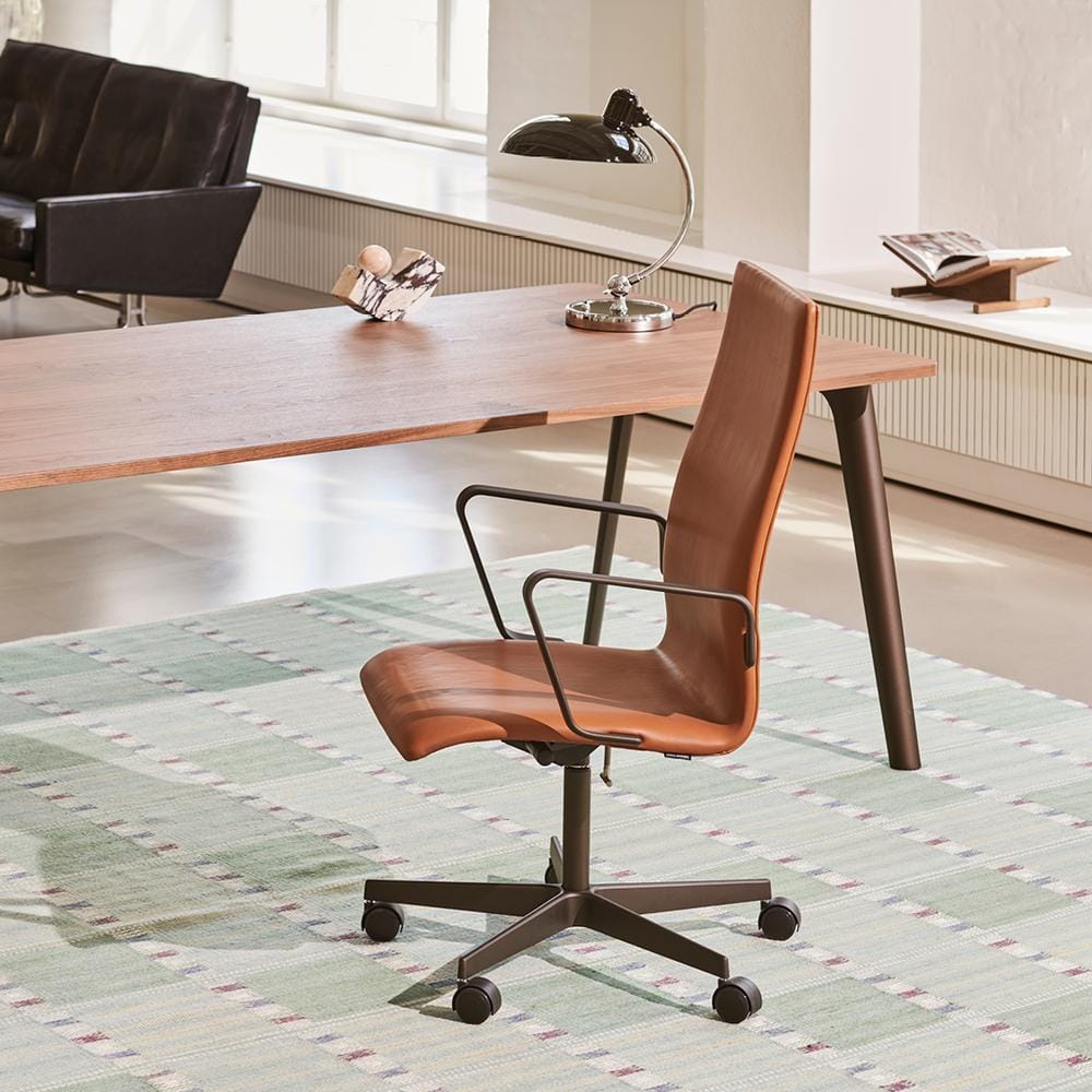 Fritz Hansen OXFORD -chair, medium back - Image 3