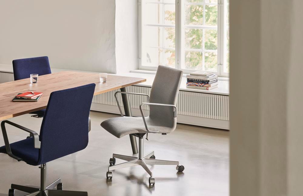 Fritz Hansen OXFORD -työtuoli, matala selkänoja - Image 5