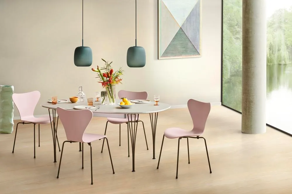 Fritz Hansen SERIES 7 chair - Image 6