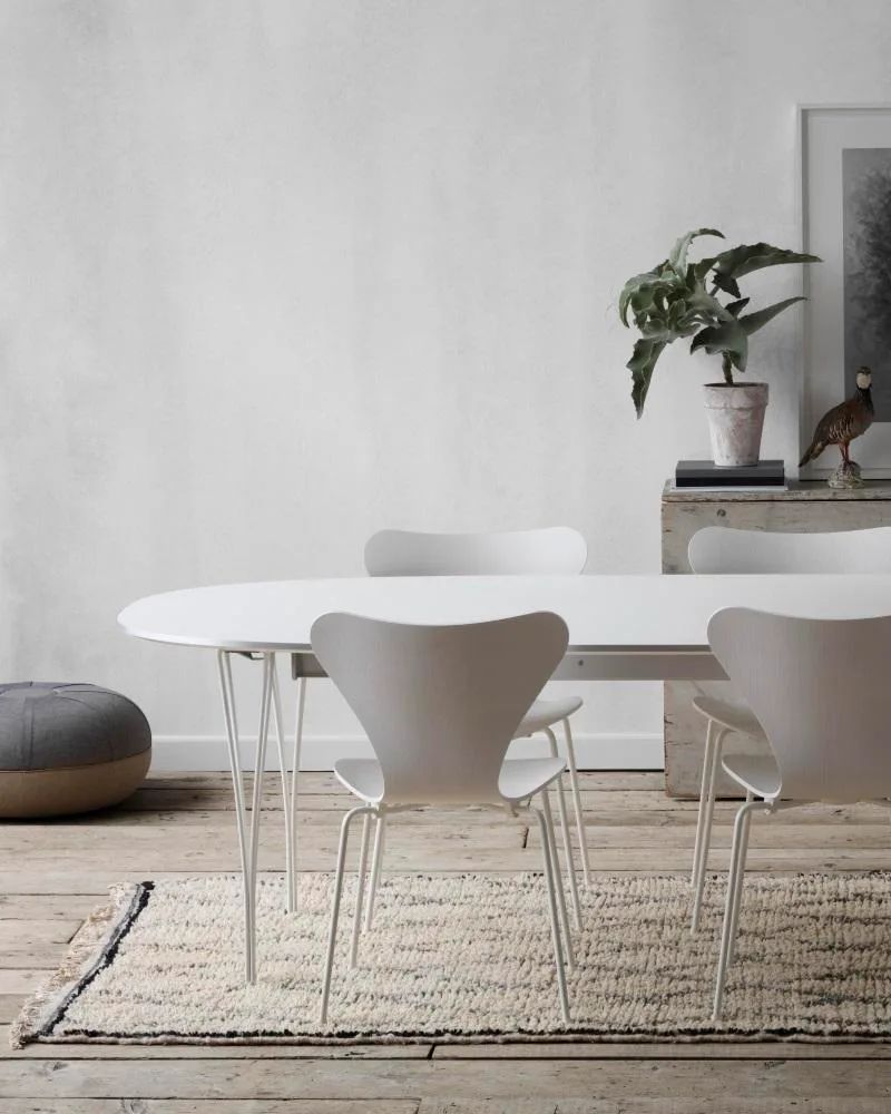 Fritz Hansen SERIES 7 chair - Image 3