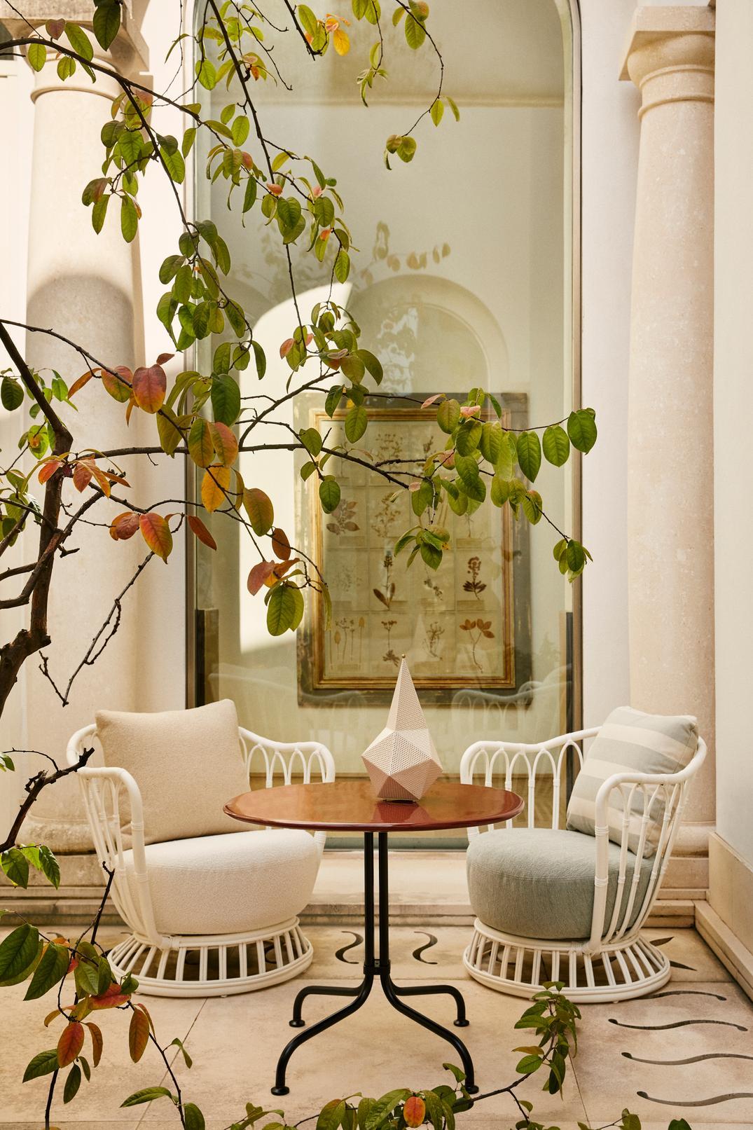 GUBI CARMEL BISTRO lounge table 75x75cm - Image 3