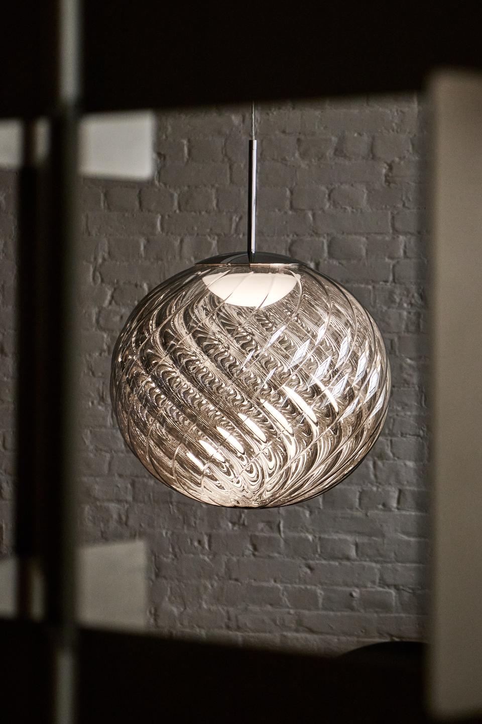 Tom Dixon WHIRL-riippuvalaisin, suuri - Image 4