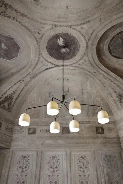 GUBI Howard chandelier, 6 arm, white - Image 2