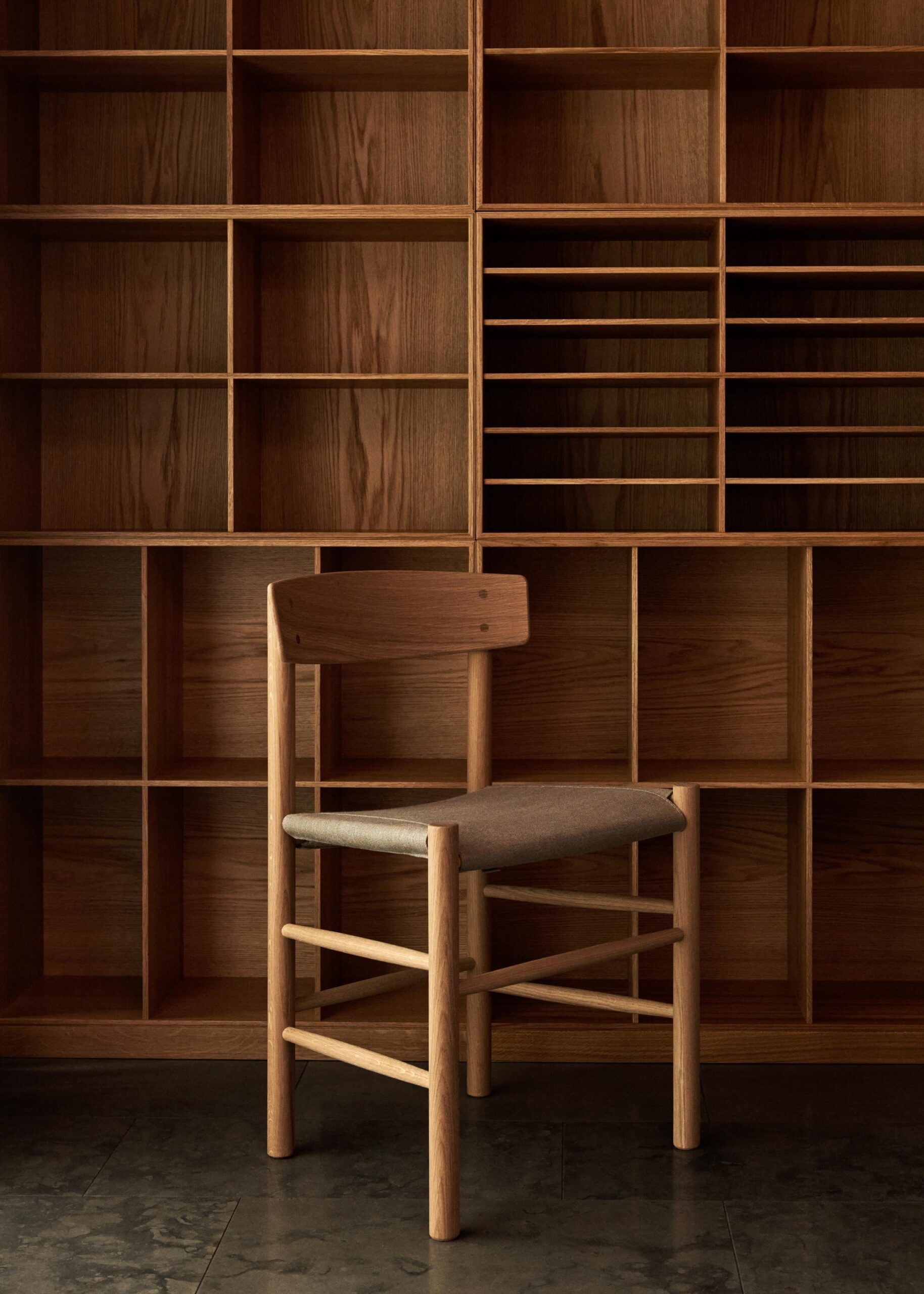 Fredericia J39 chair, leather seat - Image 2