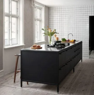 Vipp V1 kitchen island w. seating module, 6 units, black
