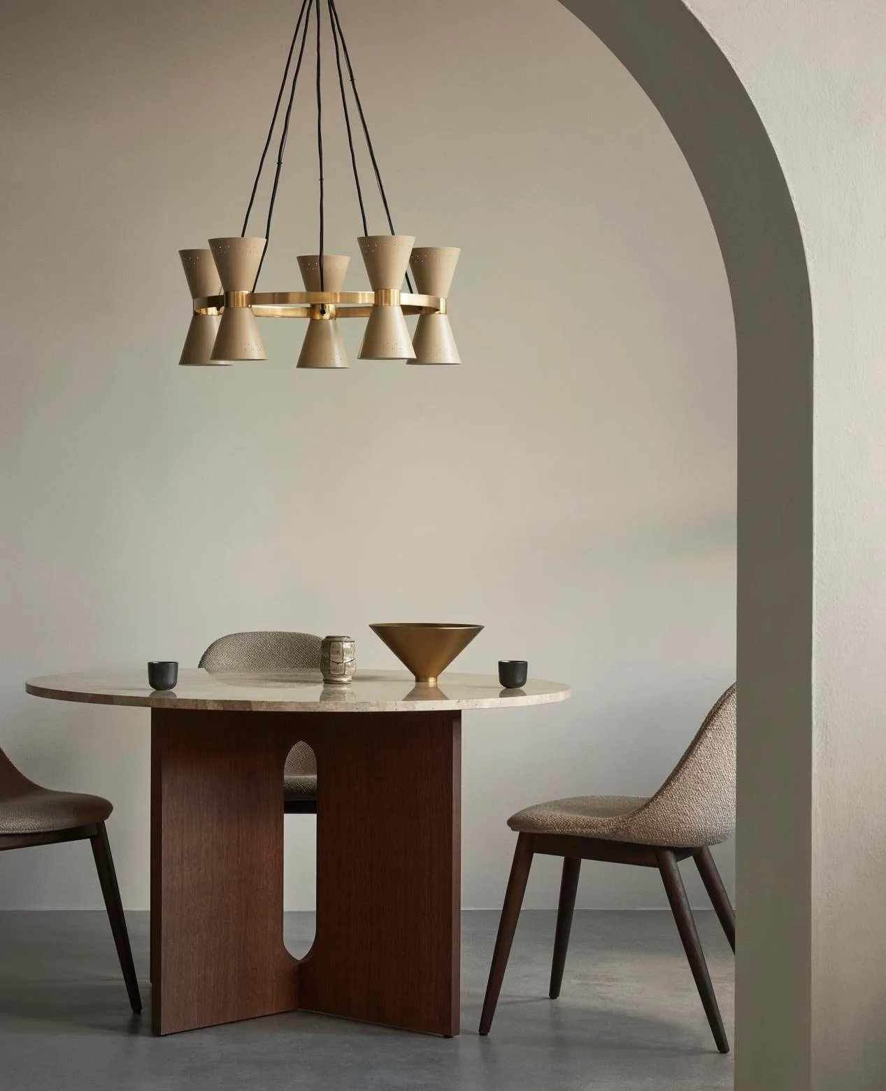Audo Copenhagen ANDROGYNE dining table - Image 11