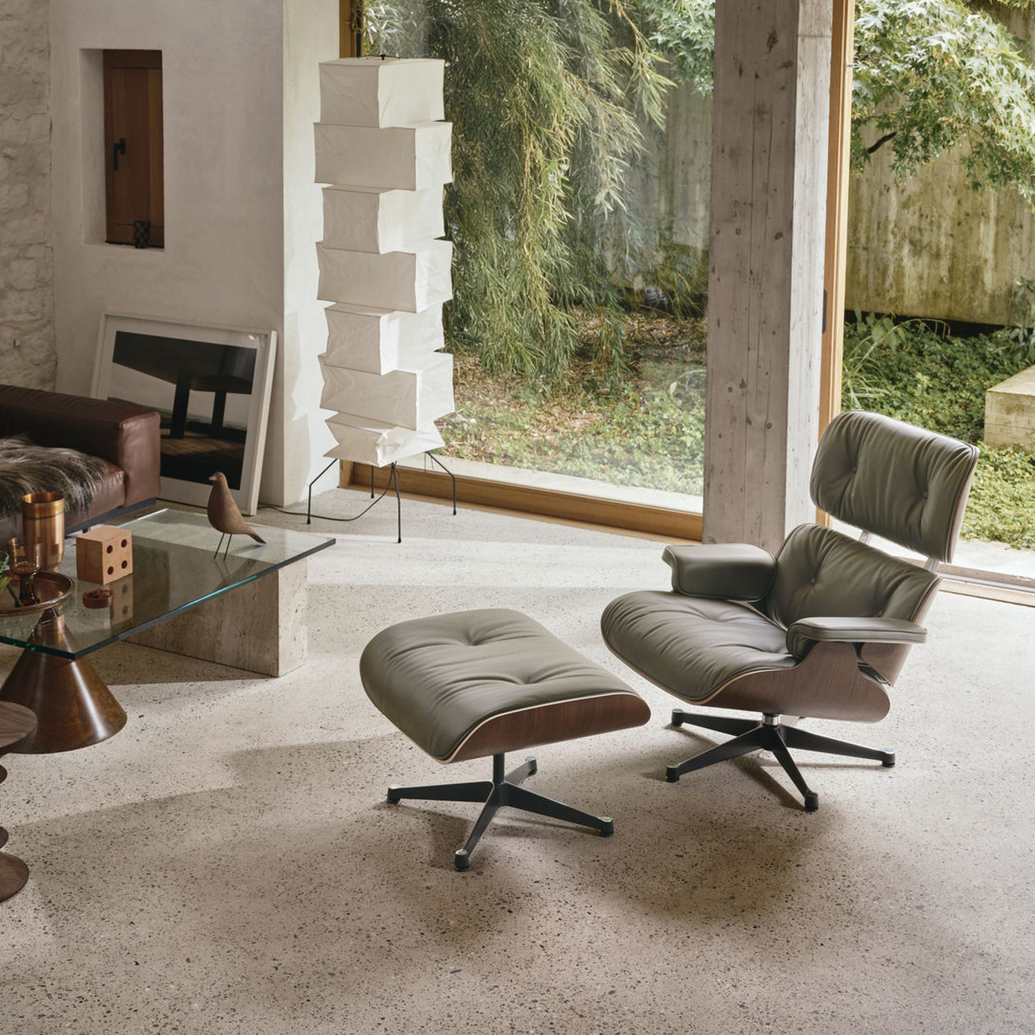 Vitra EAMES LOUNGE chair & ottoman - Image 5