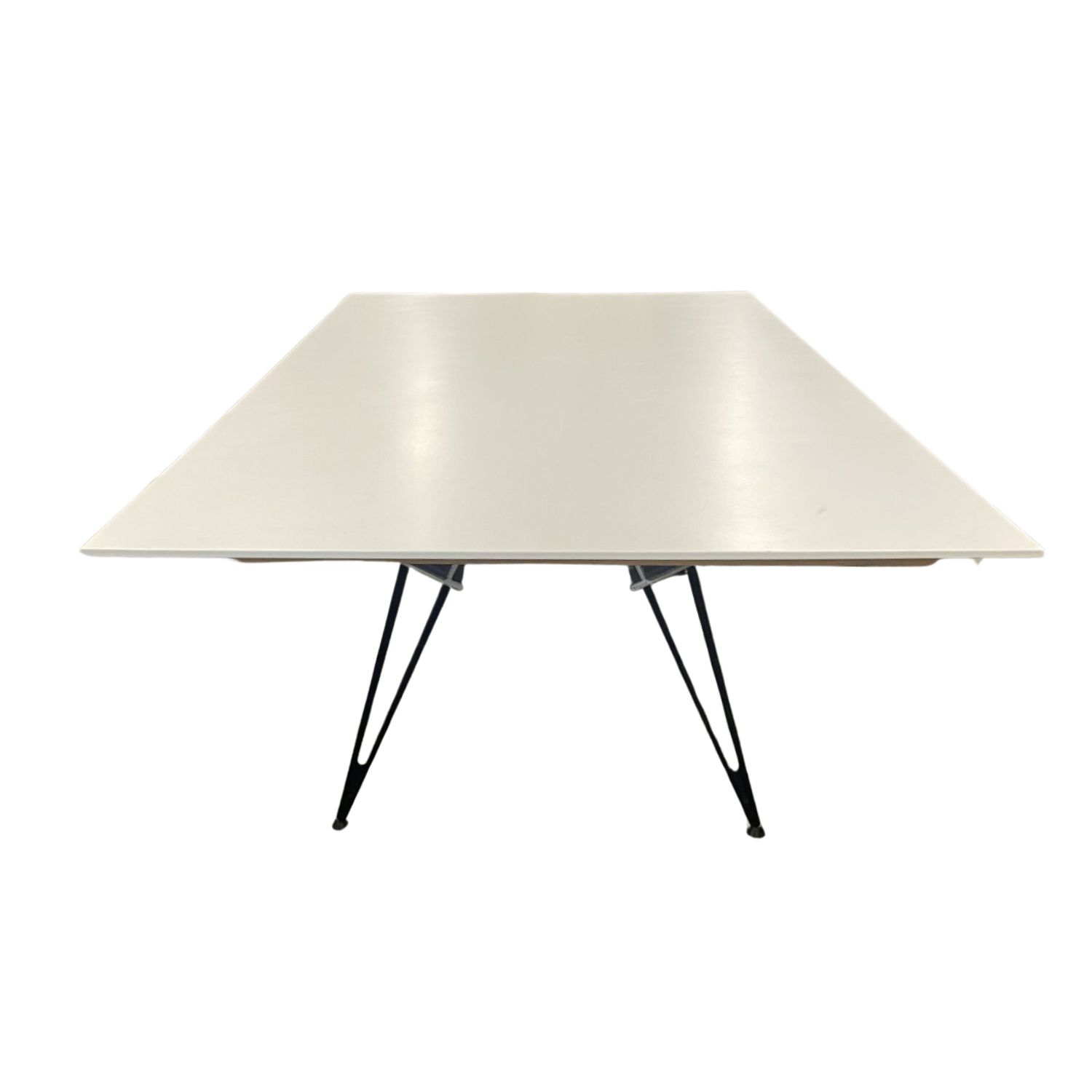 Lammhults ATTACH-neuvottelupöytä noin. 240x130cm, valkoinen/musta, outlet