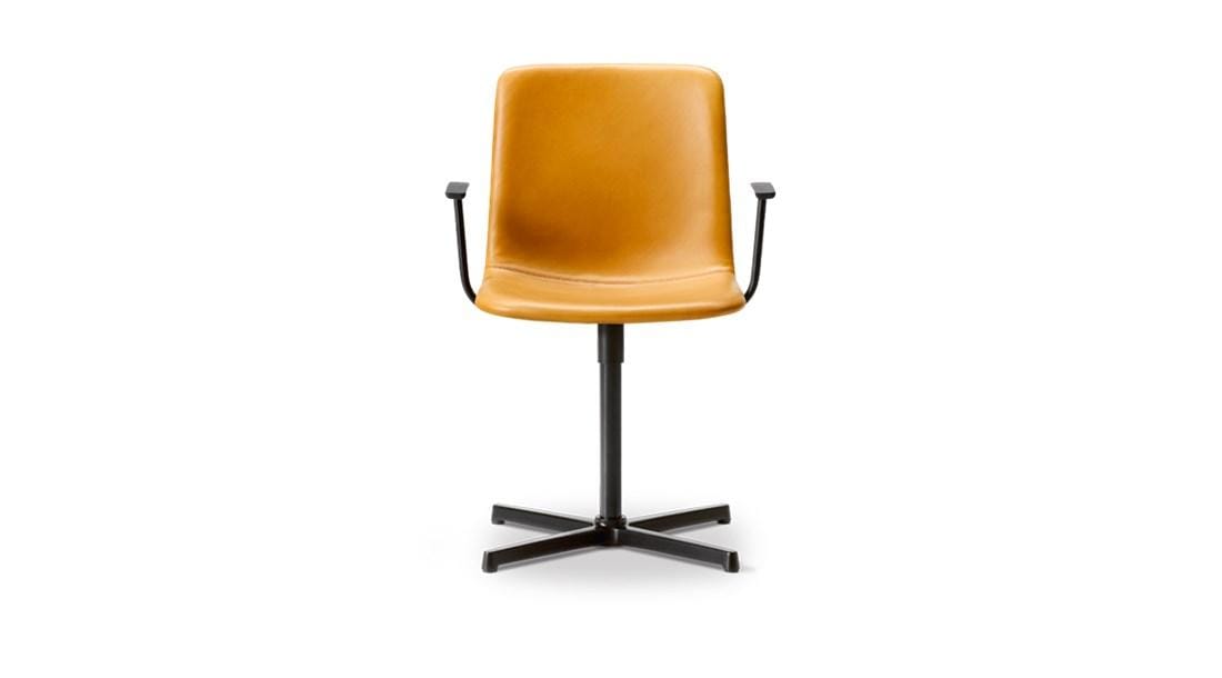 Fredericia PATO Executive office chair, cognac leather/black, fully upholstered