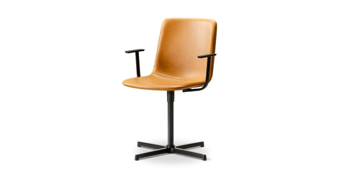 Fredericia PATO Executive office chair, cognac leather/black, fully upholstered - Image 2