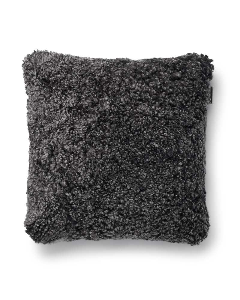 Skinnwille CURLY -tyynynpäällinen, 45x45 cm, tummanharmaa