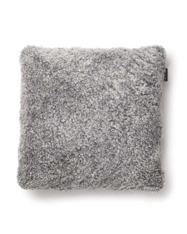 Skinnwille CURLY -tyynynpäällinen, 45x45 cm, hopeanharmaa