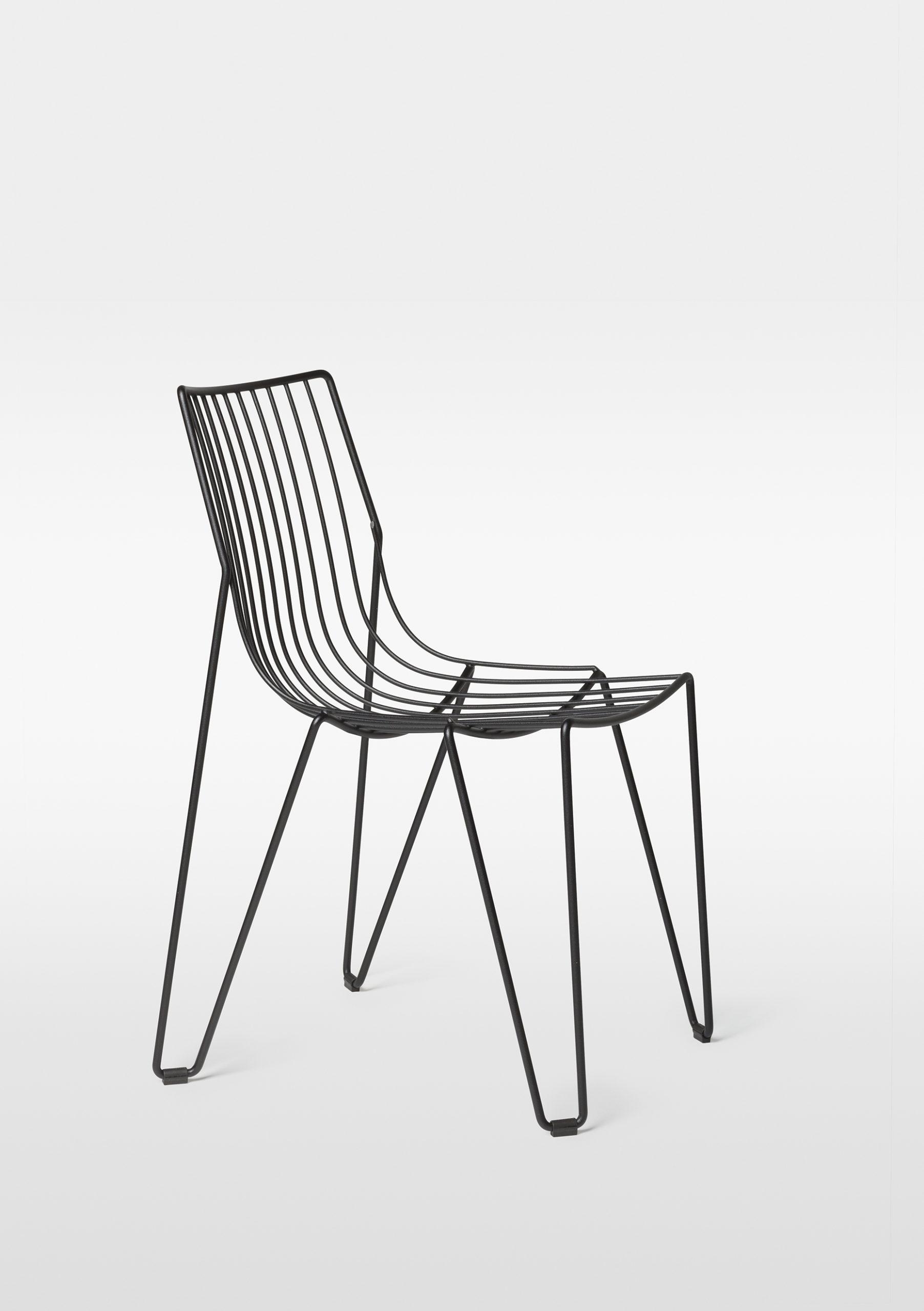 Massproductions TIO dining chair