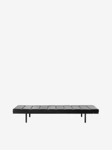 Vipp 461 Daybed, black frame / black leather