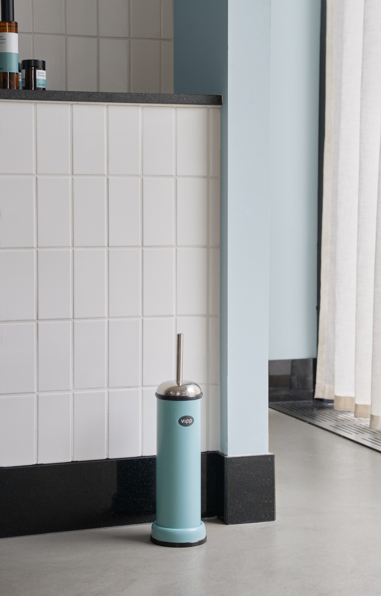 Vipp 11 toilet brush, limited edition - Image 3