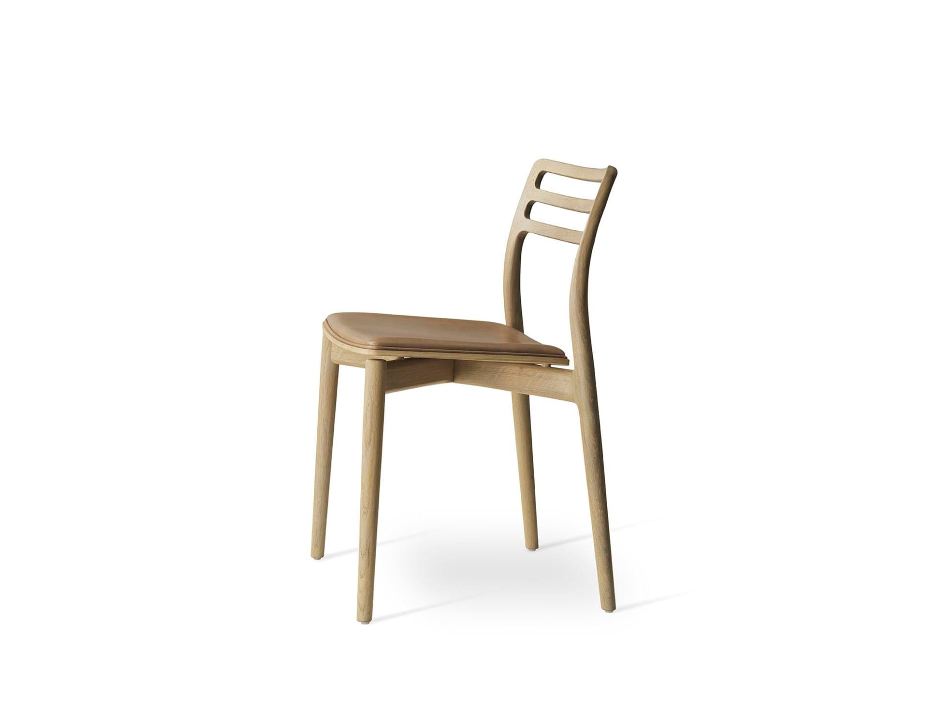 Vipp 481 CABIN chair, oiled oak / brown leather - Image 3