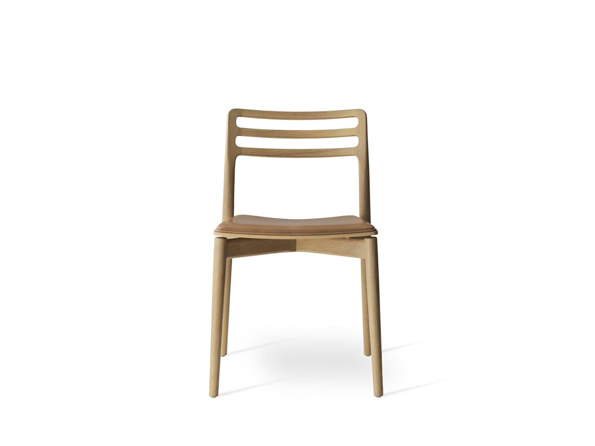 Vipp 481 CABIN chair, oiled oak / brown leather