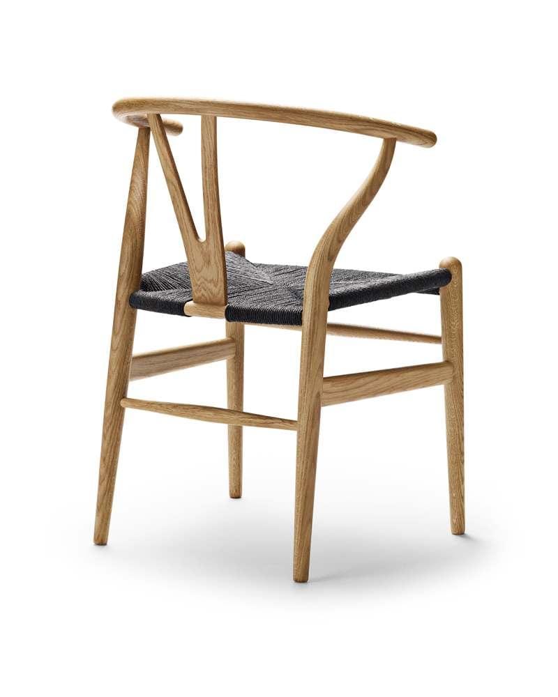 Carl Hansen CH24 -tuoli, öljytty tammi/musta istuin - Image 3